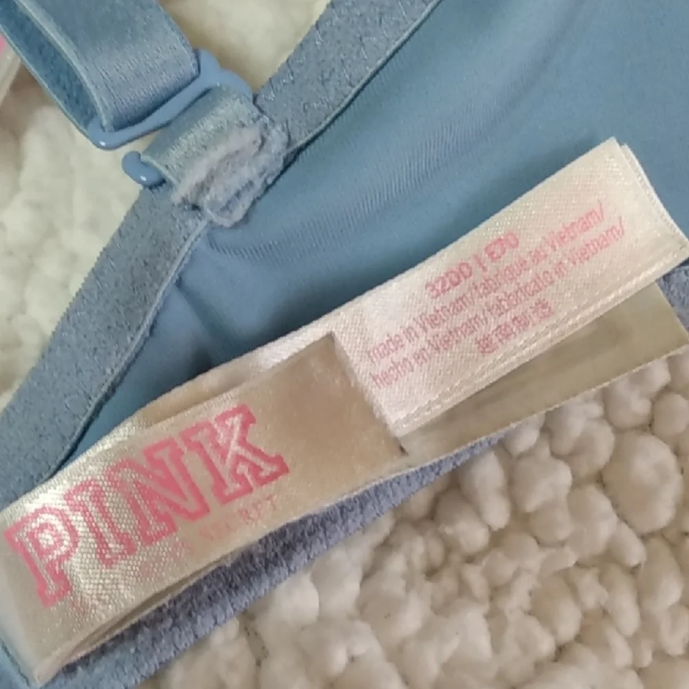 PINK Victoria's Secret 3 PC Smooth T-shirt Bras -WMNS 32DD - Logo